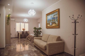 Campania Apartment Pompei Luxury - 150m dalla stazione - 5km da Pompei
